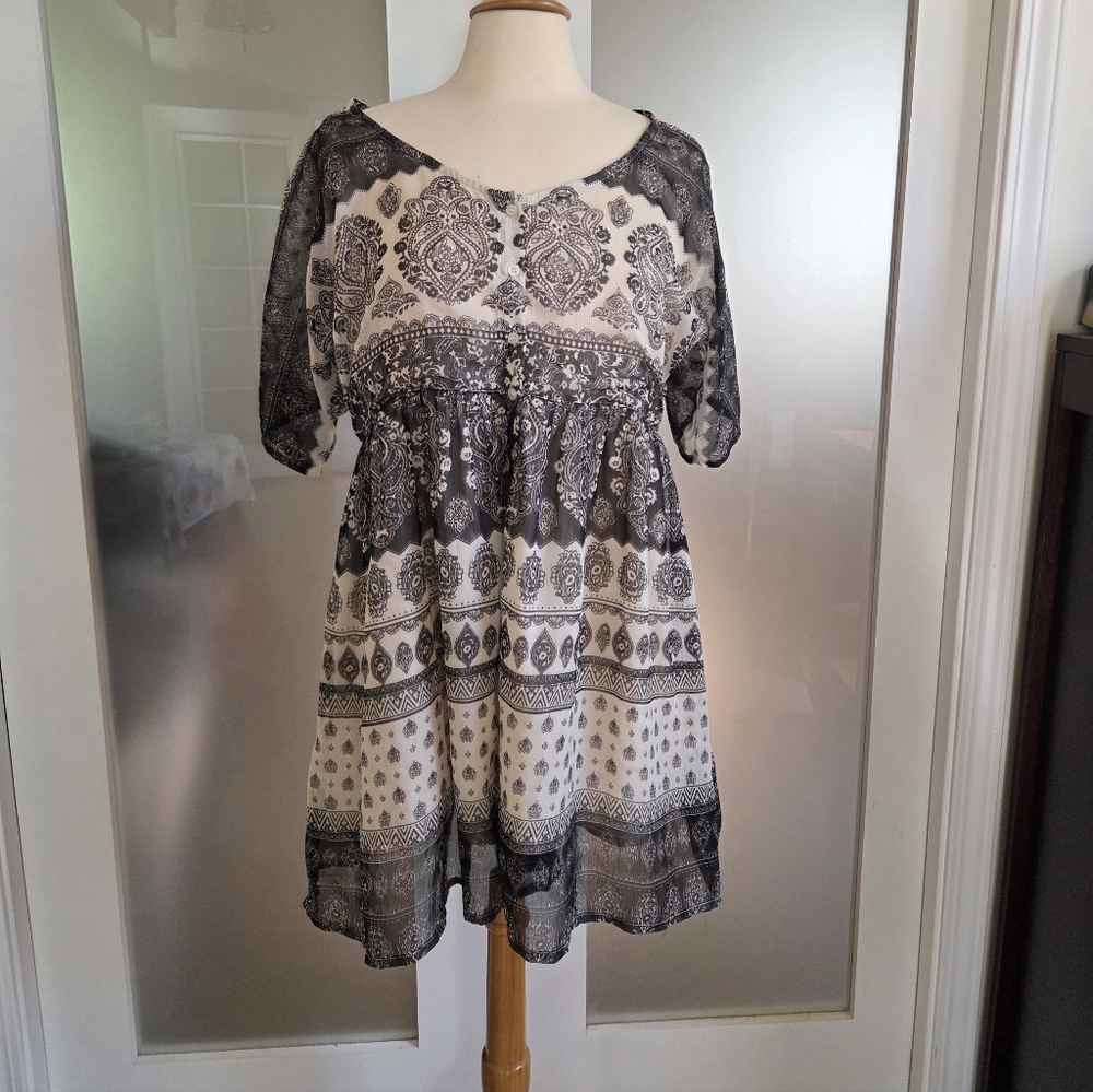 Billabong Black and Cream Patterned Tunic Medium